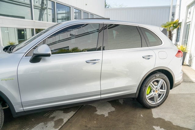 2016 Porsche Cayenne S E-Hybrid