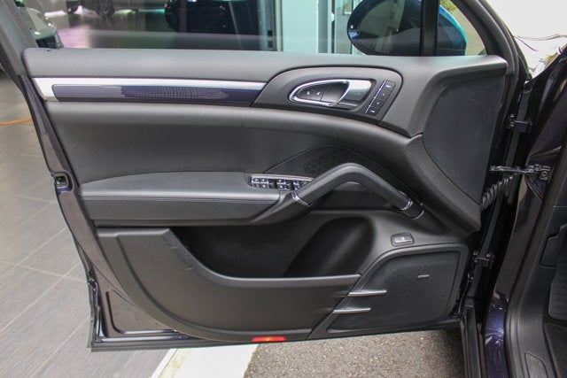 2017 Porsche Cayenne S E-Hybrid Platinum Edition