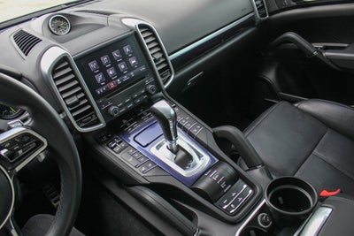 2017 Porsche Cayenne S E-Hybrid Platinum Edition