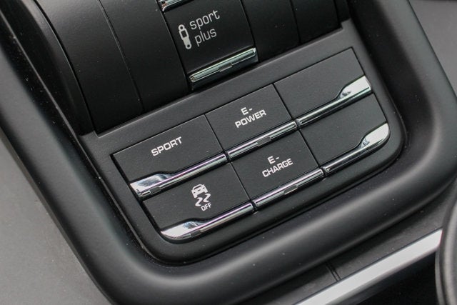 2017 Porsche Cayenne S E-Hybrid Platinum Edition