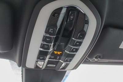 2017 Porsche Cayenne S E-Hybrid Platinum Edition