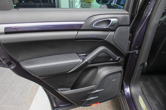 2017 Porsche Cayenne S E-Hybrid Platinum Edition