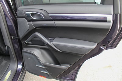 2017 Porsche Cayenne S E-Hybrid Platinum Edition