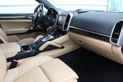 2014 Porsche Cayenne Diesel Platinum Edition