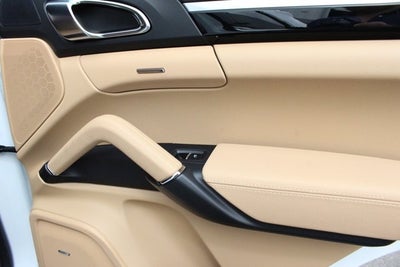 2014 Porsche Cayenne Diesel Platinum Edition