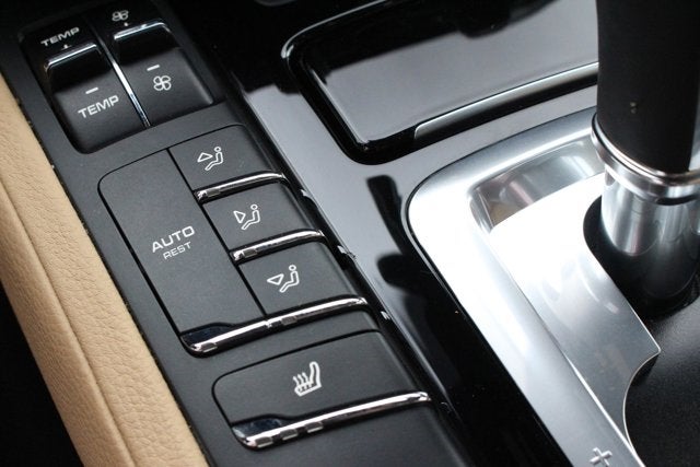 2014 Porsche Cayenne Diesel Platinum Edition