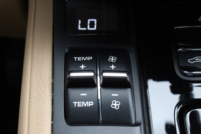 2014 Porsche Cayenne Diesel Platinum Edition