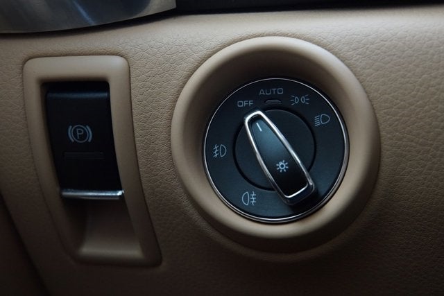 2014 Porsche Cayenne Diesel Platinum Edition