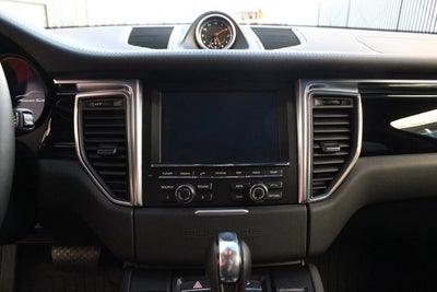 2015 Porsche Macan Turbo