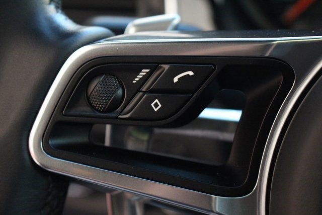 2015 Porsche Macan Turbo