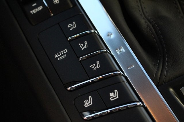 2015 Porsche Macan Turbo