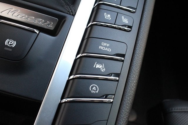 2015 Porsche Macan Turbo