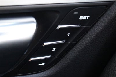 2015 Porsche Macan Turbo