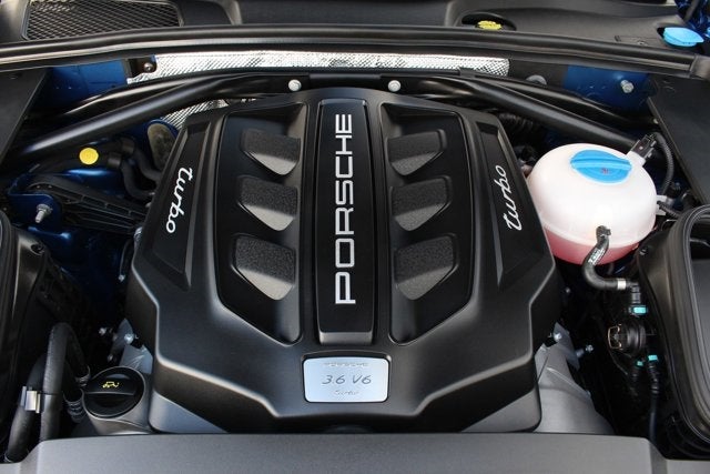 2015 Porsche Macan Turbo