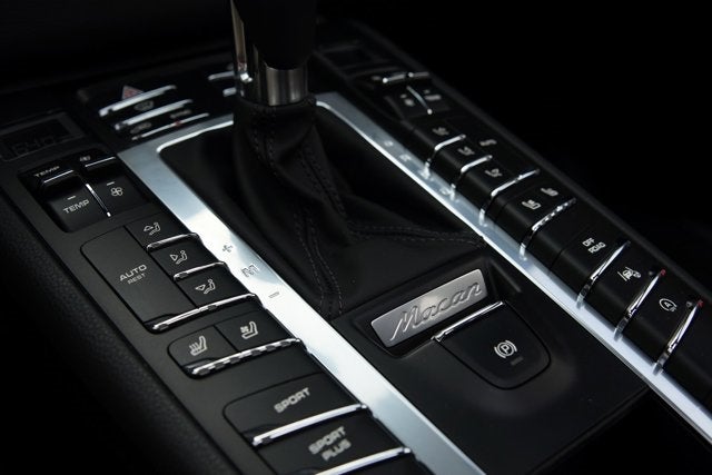 2015 Porsche Macan Turbo