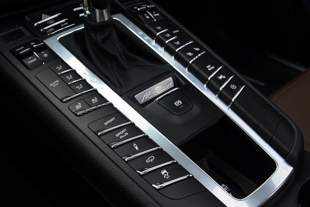 2015 Porsche Macan Turbo