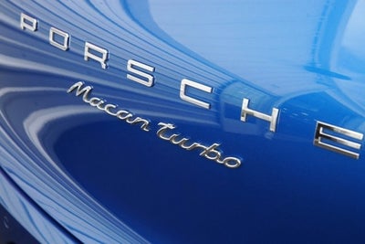 2015 Porsche Macan Turbo