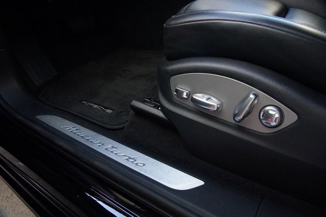 2015 Porsche Macan Turbo