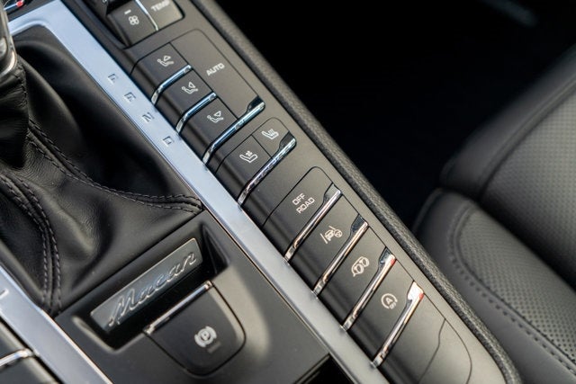 2018 Porsche Macan Turbo