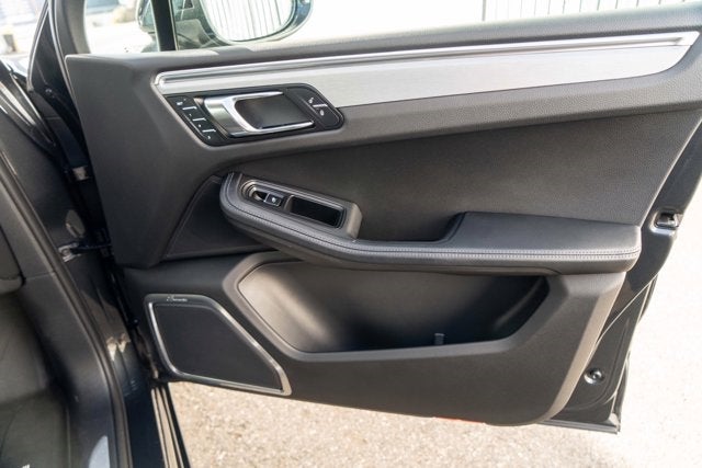 2018 Porsche Macan Turbo