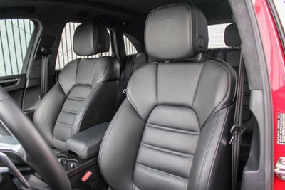 2018 Porsche Macan Turbo