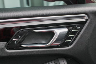 2018 Porsche Macan Turbo