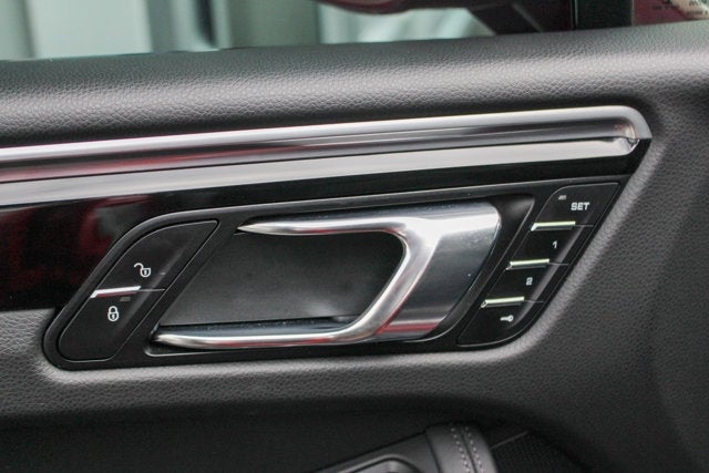 2018 Porsche Macan Turbo