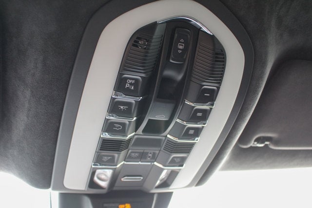 2018 Porsche Macan Turbo