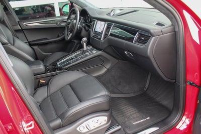 2018 Porsche Macan Turbo