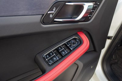 2024 Porsche Macan GTS