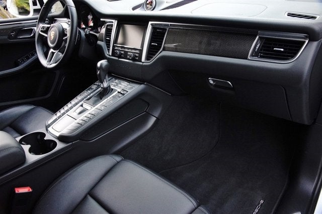 2016 Porsche Macan Turbo