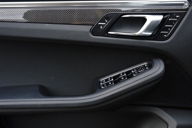 2016 Porsche Macan Turbo