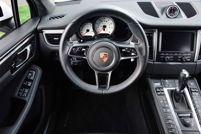 2016 Porsche Macan Turbo