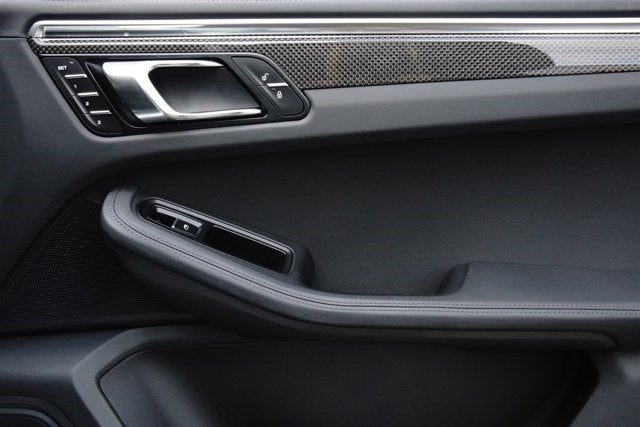 2016 Porsche Macan Turbo