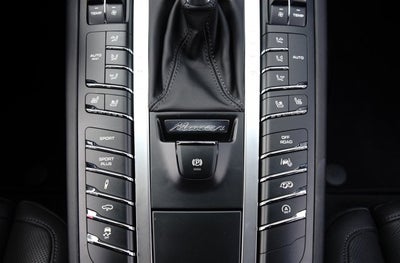 2016 Porsche Macan Turbo