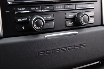 2016 Porsche Macan Turbo