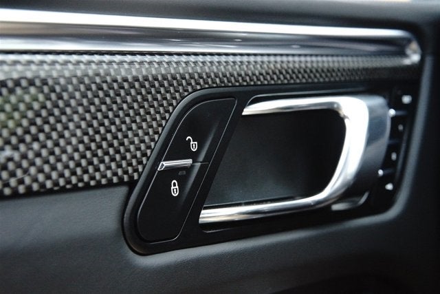 2016 Porsche Macan Turbo