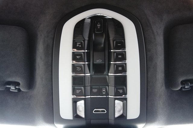 2016 Porsche Macan Turbo