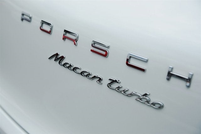 2016 Porsche Macan Turbo