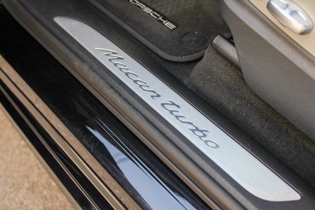 2015 Porsche Macan Turbo