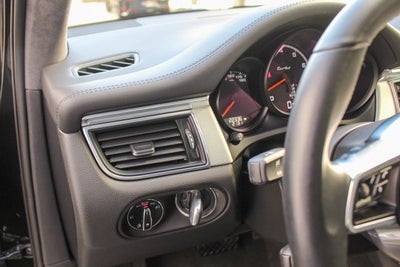 2015 Porsche Macan Turbo