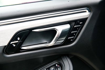 2015 Porsche Macan Turbo