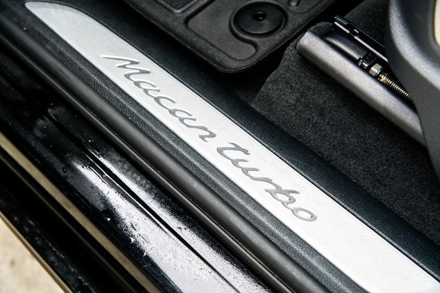 2015 Porsche Macan Turbo