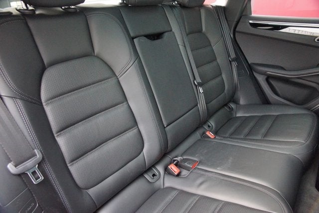 2015 Porsche Macan Turbo