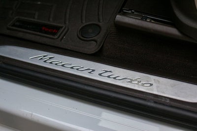 2016 Porsche Macan Turbo