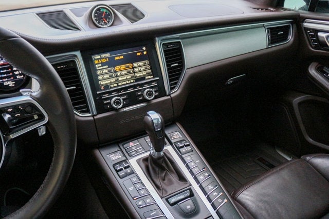 2016 Porsche Macan Turbo