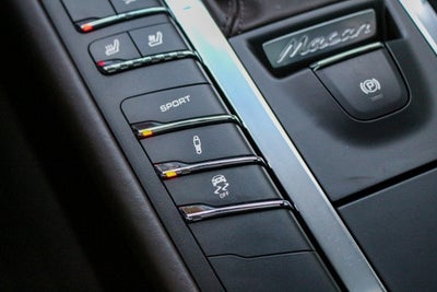 2016 Porsche Macan Turbo