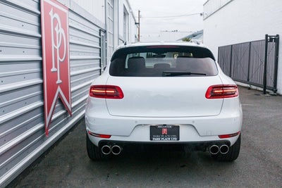 2016 Porsche Macan Turbo