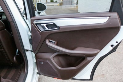 2016 Porsche Macan Turbo