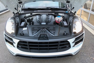 2016 Porsche Macan Turbo